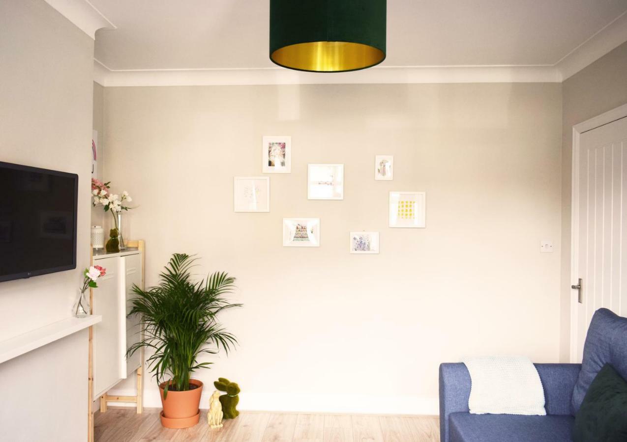 סאות'המפטון Charming Three Bed Home Near City Centre And Hospital מראה חיצוני תמונה